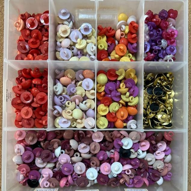 Botão com Pé Redondo Sortido 1cm 5 à 10 unidades