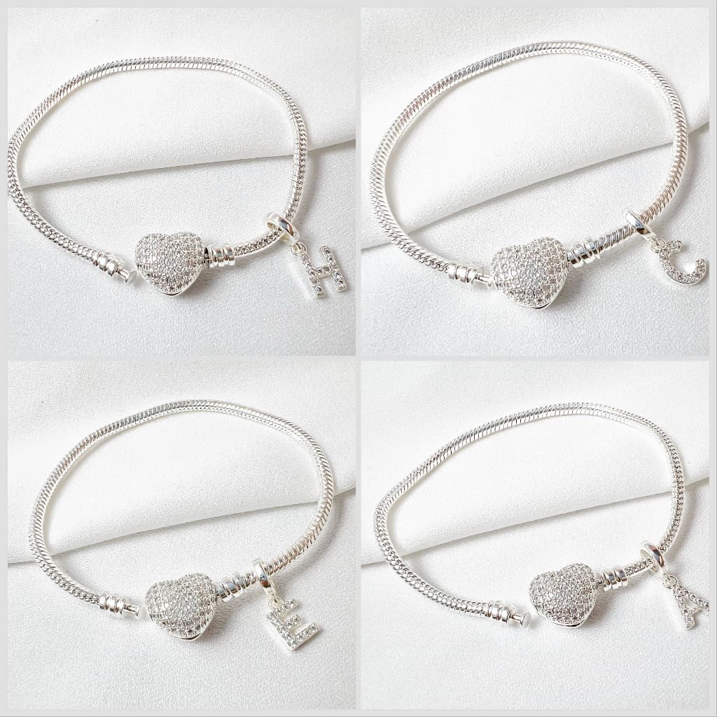 Berloque de letra de prata 925  com a pulseira