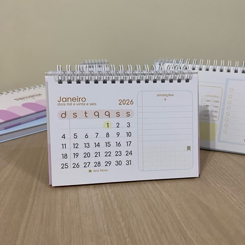 Calendário de Mesa Tamanho A6 2026 com mini planejador - Coleção Fofa