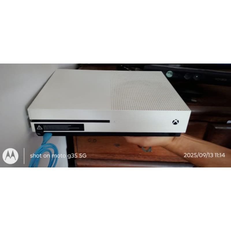 Xbox one e s