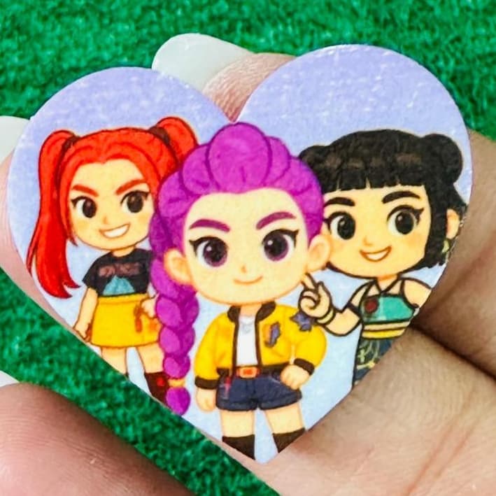 Aplique em Acrílico Coração Guerres do K-Pop (10 Unidades)