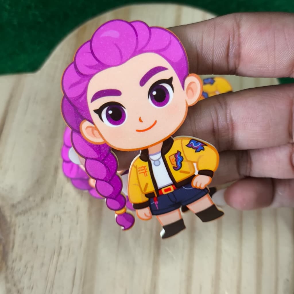 Aplique em Acrílico CURVADO Guerrei do K- P Menina  9 cm