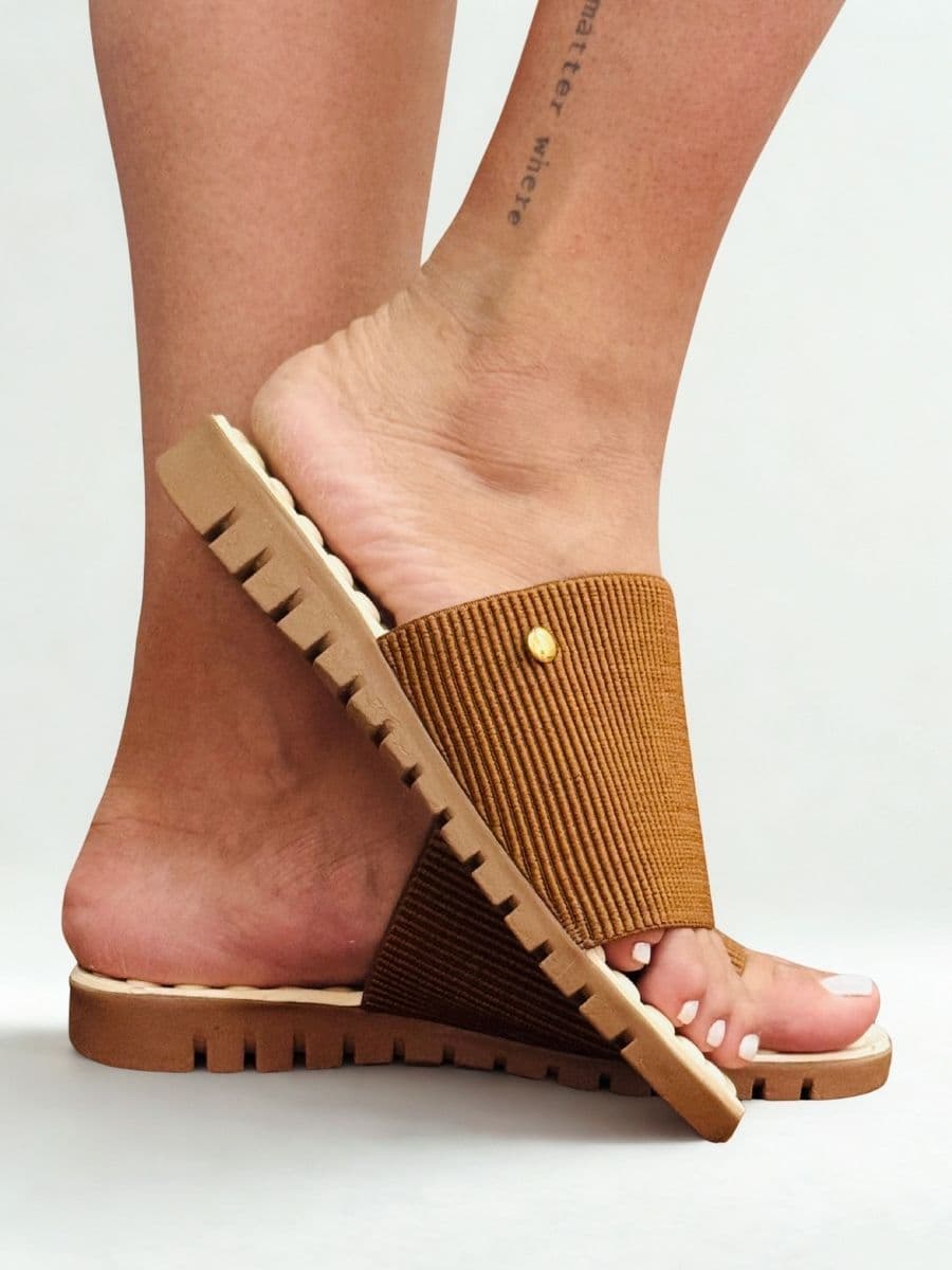 Chinelo Slide Rasteira Sandália Tecido Texturizado Feminino Fascite Esporão Alívio de Dores Conforto