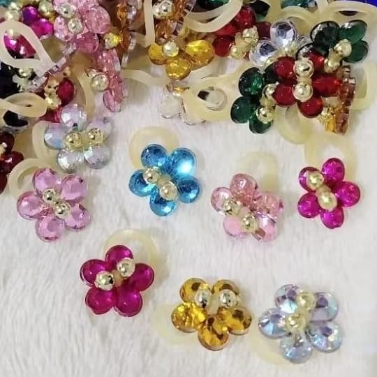 Ponto de Luz Mini Jóia Pet Flor de Chaton 12mm Penteado Banho e Tosa Florzinha c/ elastico + Mimo Pet Lacinho p/ Cães