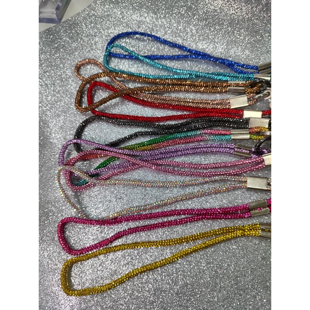 Cordão de Telefone com Strass 20cm – Chaveiro com Cordão Brilhante