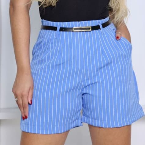 Short Alfaiataria feminino social Listrado com cinto, bolso e zíper na lateral verão 2025