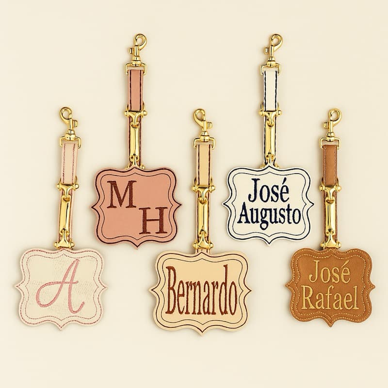 Chaveiro Personalizado com Inicial ou Nome | Presente Criativo para Bolsas e Mochilas