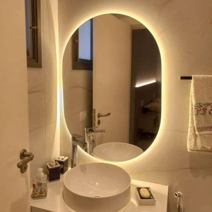 Espelho Oval LED 40x50cm – Decorativo Moderno com Luz Banheiro Quarto Fácil Instalação