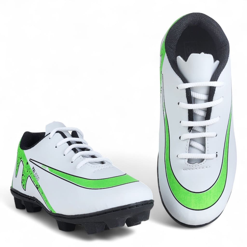 Chuteira Infantil Menino Menina para Futebol de Campo Travas Fixas Confortável