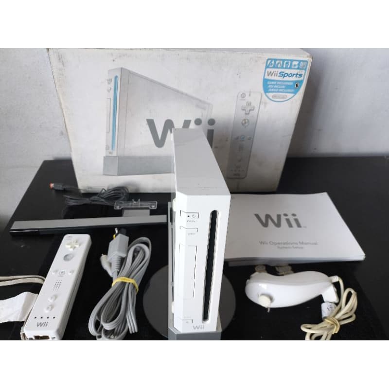 Nintendo Wii Usado versão Branco pen drive 64 destravad com jogos de Wii e emuladores
