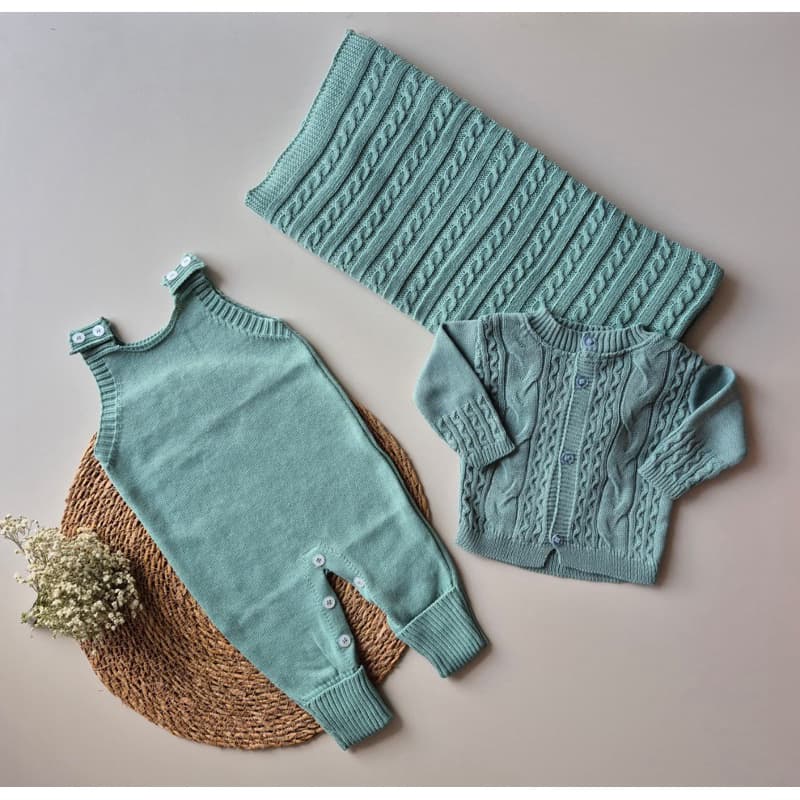 Conjunto Jardineira + Casaquinho RN Bebê Tricot Menino Menina Kit Recém Nascido Tricô