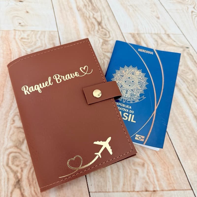 Capa Porta Passaporte Personalizado Duplo ou individual “Cabe até dois Passaportes” “com fechamento”