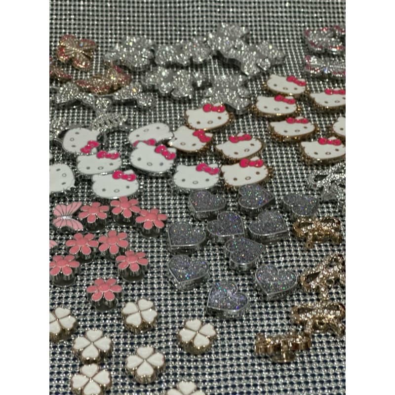 Pins Bottons Enfeite para calçados / sandália Babuche -2unid