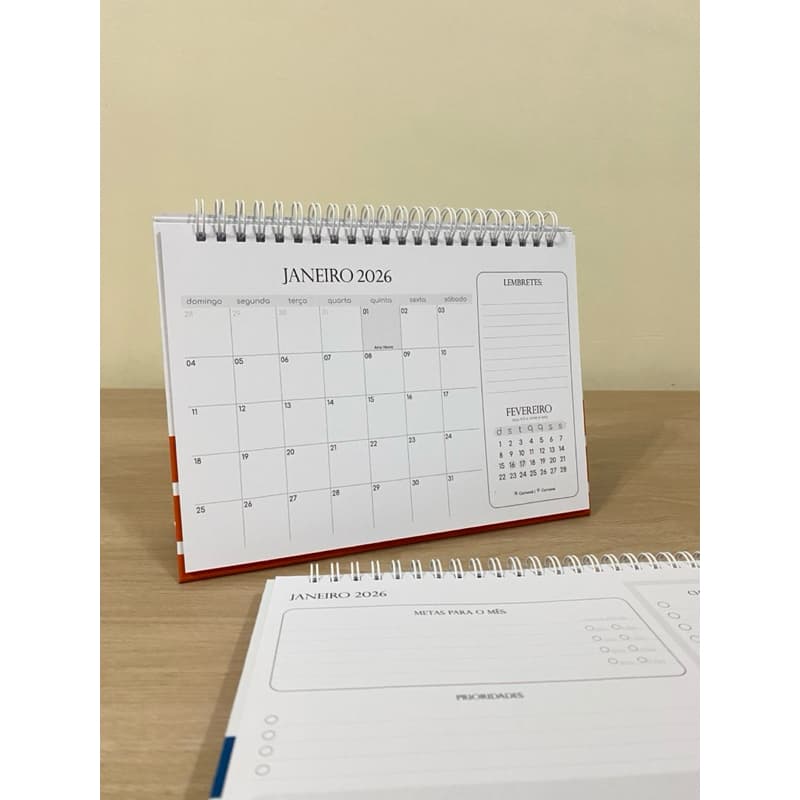 Calendário de Mesa 2026 com Planejador Tamanho A5 - Coleção Estampas Neutras