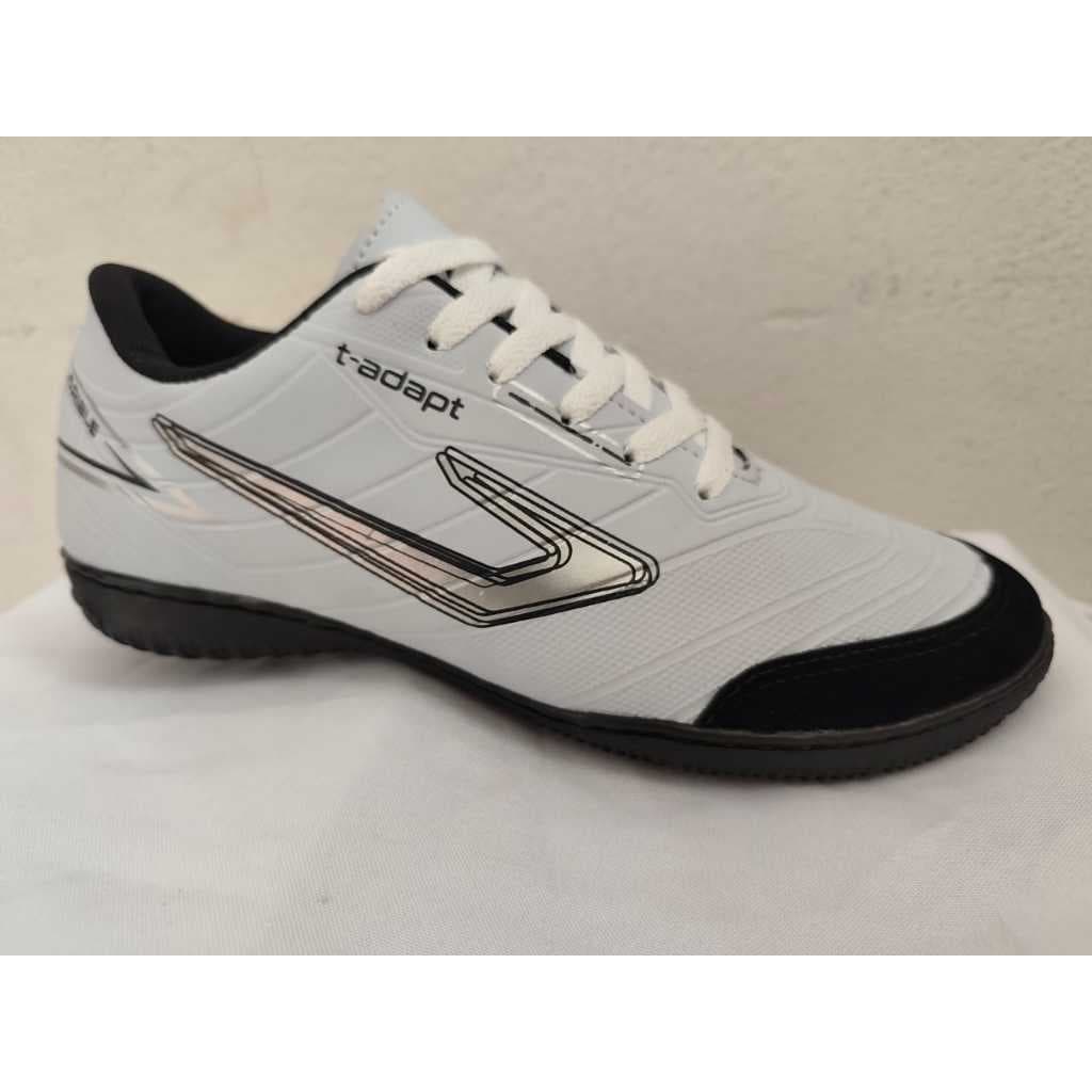 CHUTEIRA TENIS FUTSAL TO Bco/pto QUADRA SALAO ESPORTE FUTEBOL