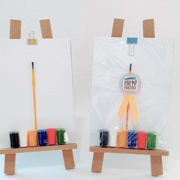 kit de Pintura no Cavalete c/ Prancheta 10 folhas A5, 1 Prendedor 6 Guaches, 1 Pincel, Para Presente