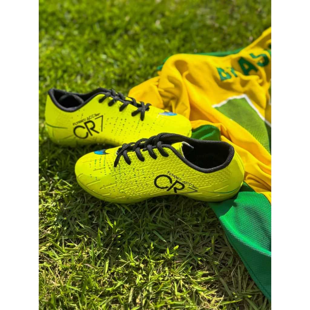 Chuteira casual infantill society