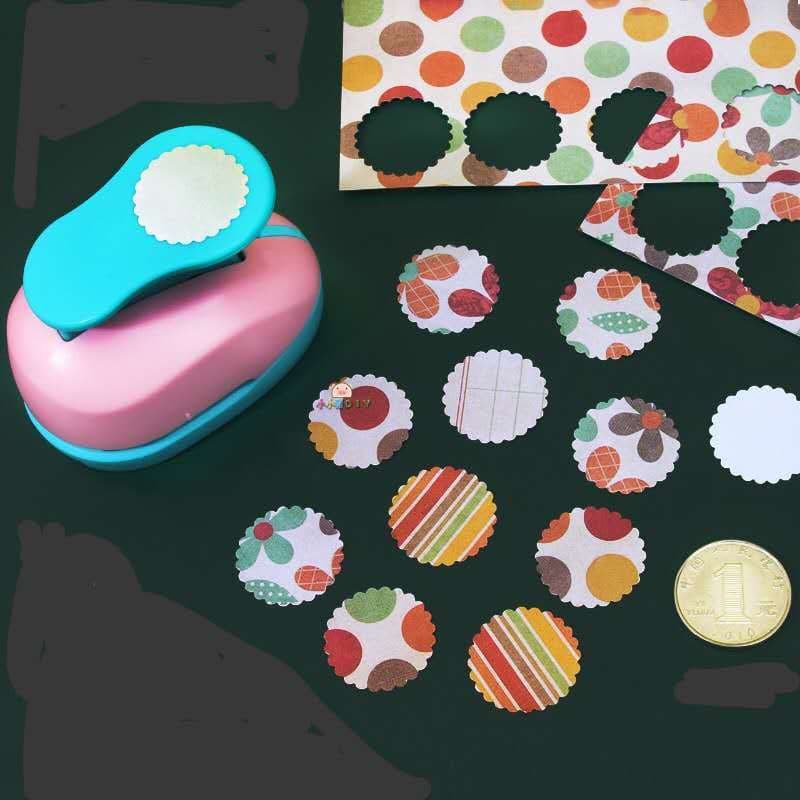 Furador Scrapbook Círculo Escalope   3,8CM