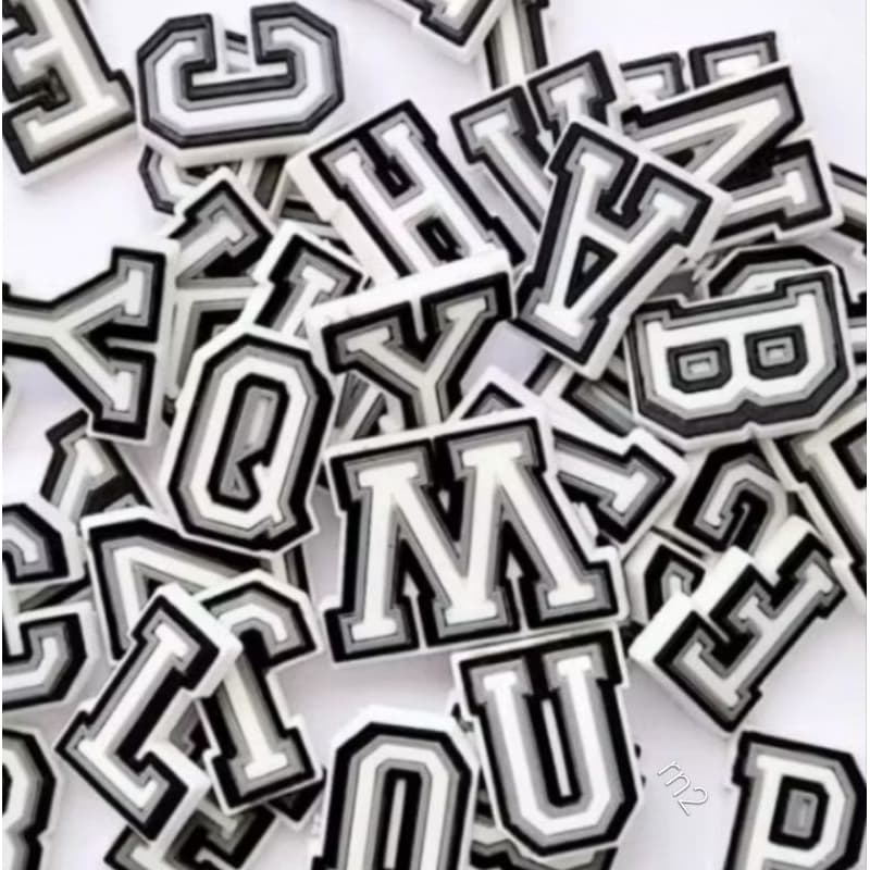 Pins para babuche Letras Brancas Alfabeto nome - leia a descrição