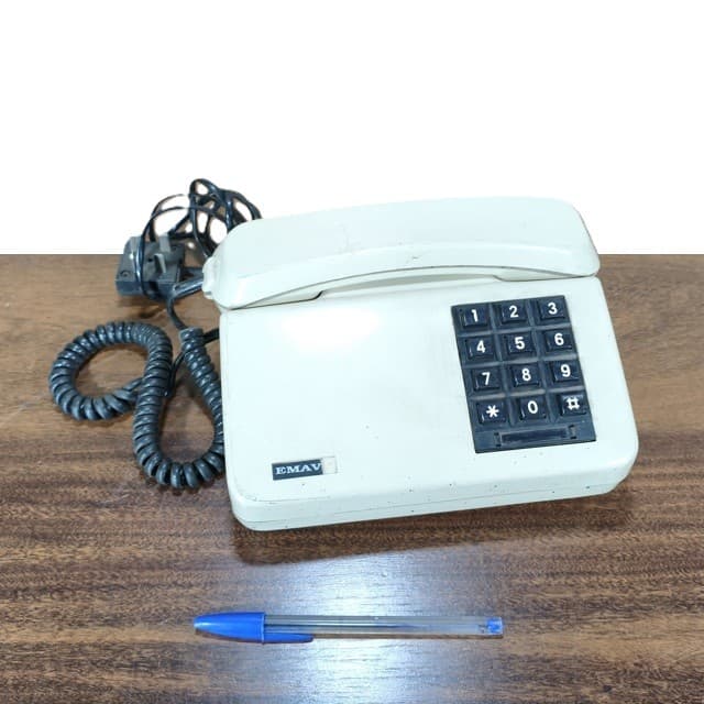 Telefone Antigo Vintage Não Funciona Sem Garantia 21x16x10cm