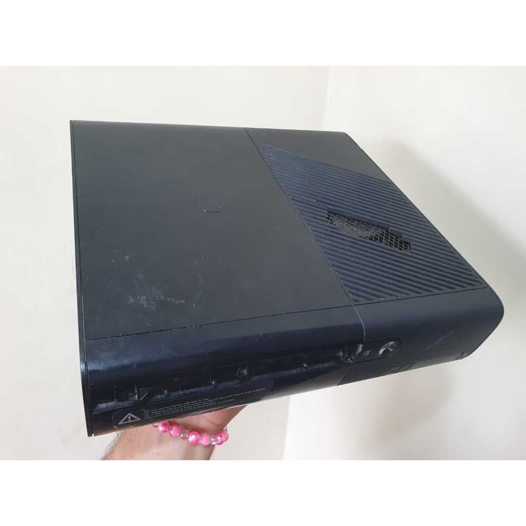 Xbox 360 Super Slim 4gb Somente o Console Não Liga!