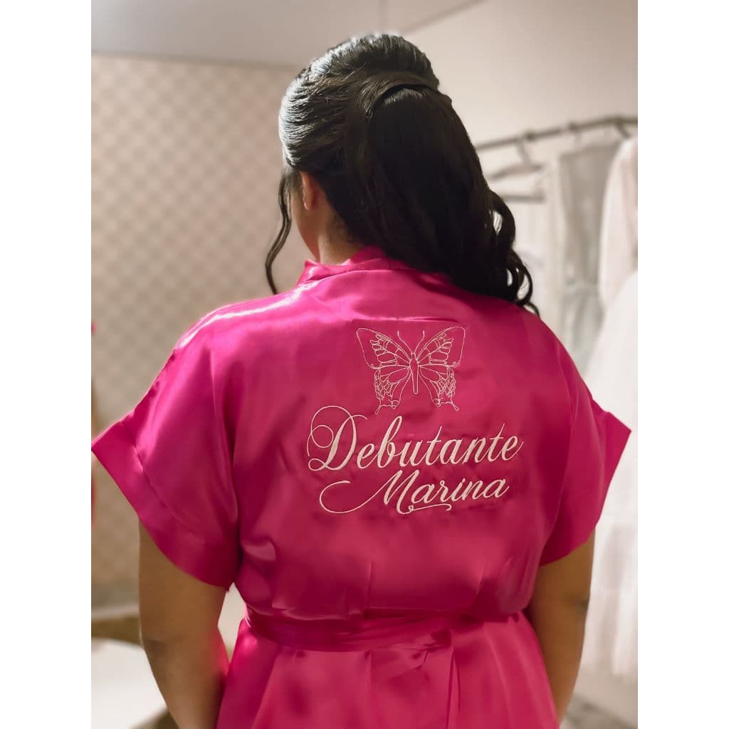 Robie Hobby Robem Robe de Cetim Bordado com Nome Debutante Borboleta Padrão Promoção Presente