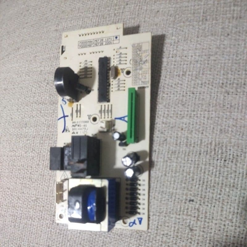 placa microondas Electrolux MEF28 70000486
