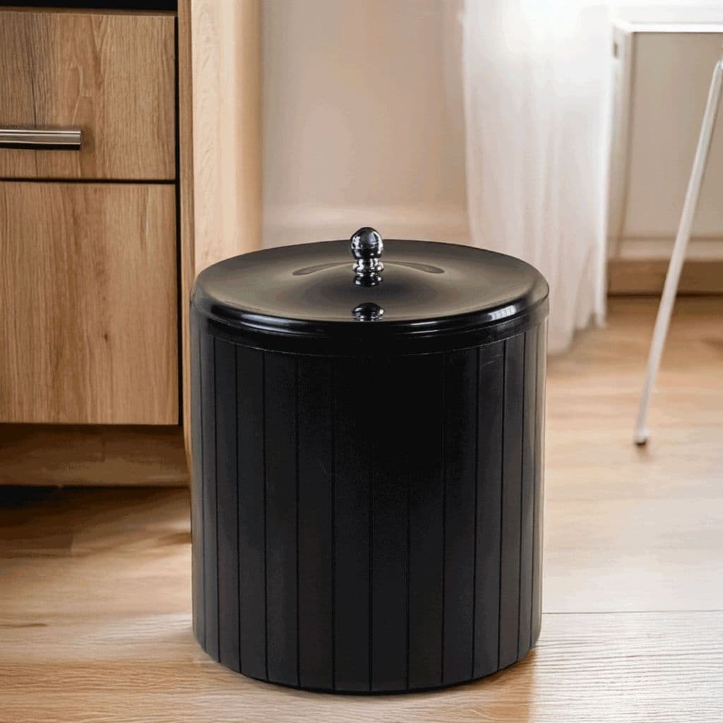Cesto de Lixo Clean 5 Litros com Tampa Higiênica e Anel Interno – Elegância e Praticidade - PRETO