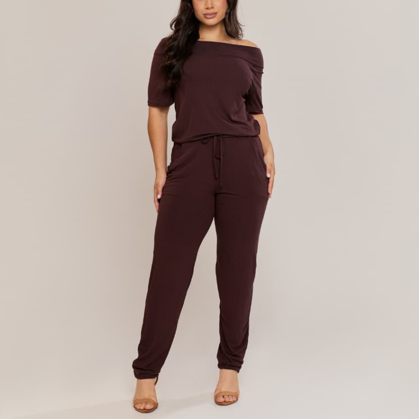 Macacão Feminino em Viscolycra Ombro a Ombro com Amarração na Cintura e Bolsos Laterais Casual