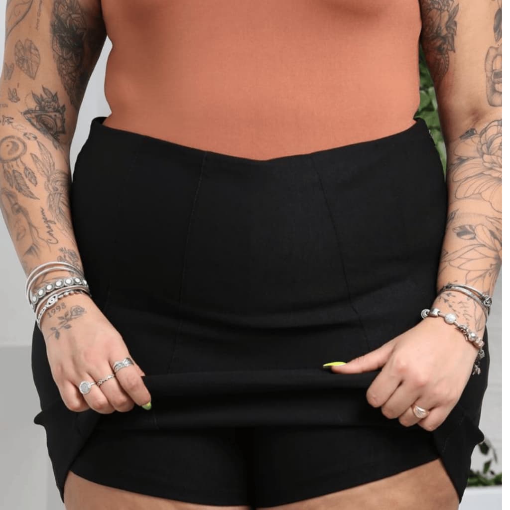 SHORT SAIA PLUS SIZE 46 48 50 52 TECIDO COM ELASTANO CONFORTÁVEL E ESTILOSO