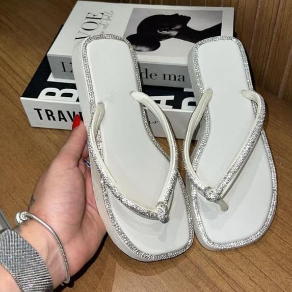 Chinelo Feminino Rasteira Com Tiras Nó Strass Brilhante Macia e Confortável