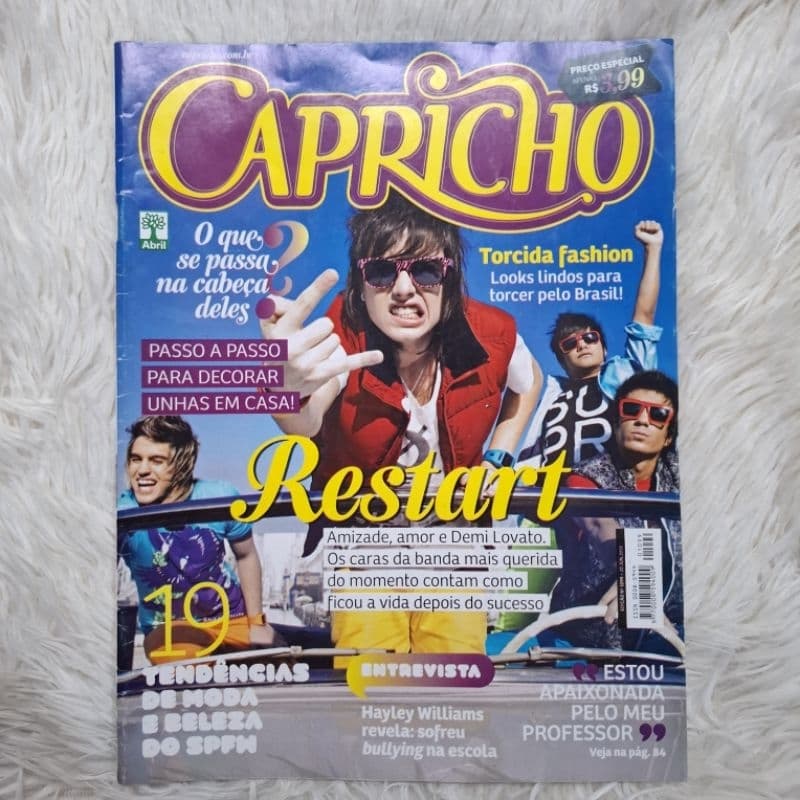 Revista Capricho Restart - Supernatural, Dulce María, Hayley Williams, Sunny entre Estrelas