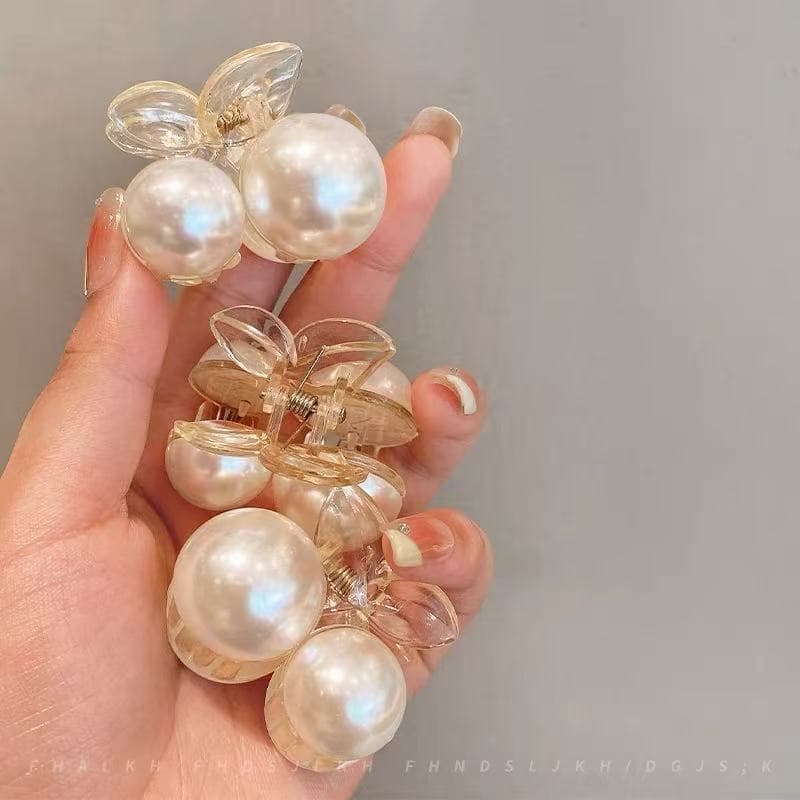 ANA 1108  Prendedor  de Cabelo Cereja de Perola 4.5CM