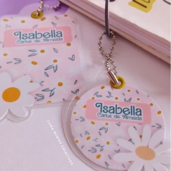 Chaveiro Tag Florzinha Personalizado – Identificação Escolar para Mochila Infantil