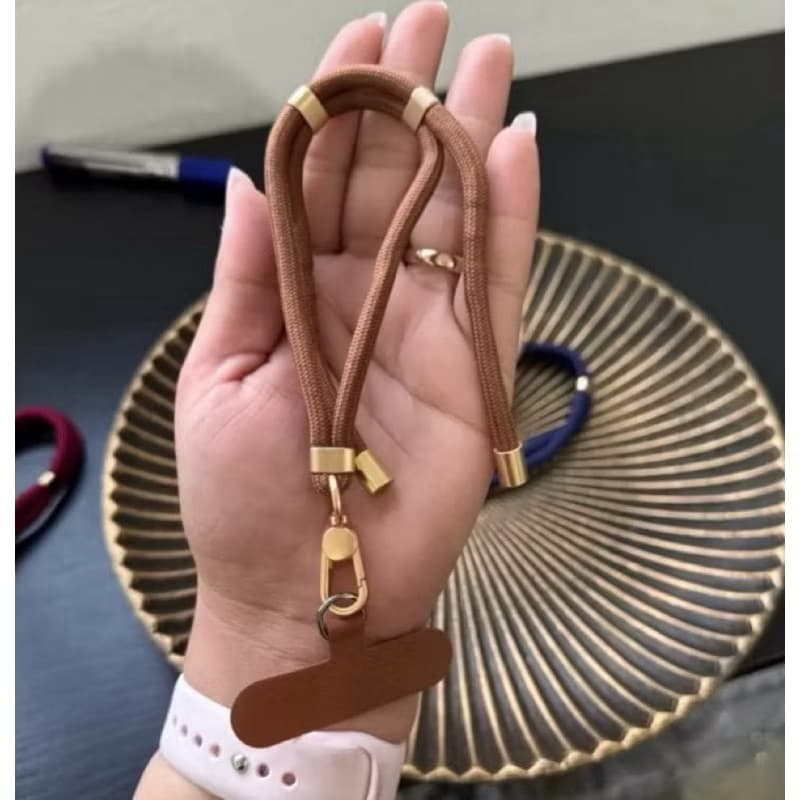 Alça de Pulso Colorida para Celular com Pingente Metálico