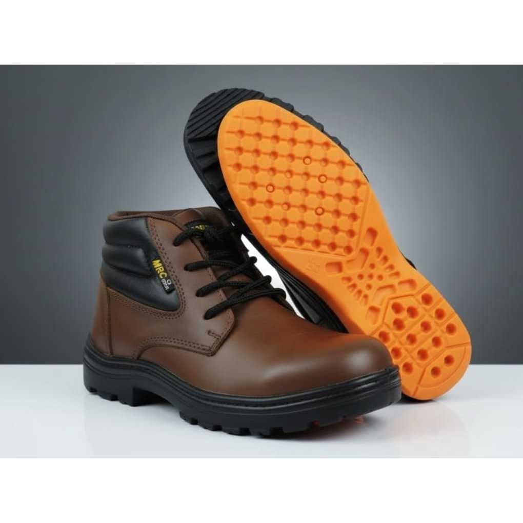 Bota TRABALHO SEGURANÇA EPI C.A 47.915 COURO 100% LEGÍTIMO COLADO COSTURADO PALMILHA GEL BIQUEIRA PVC