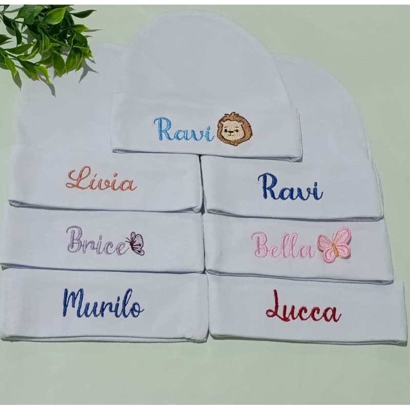 Touca RN, touca bebê de malha com nome, touca personalizada, touquinha bebê, touca bordada bebê, touca saída maternidade