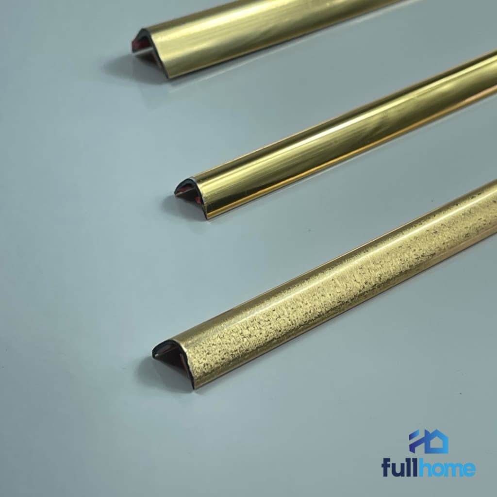 Perfil Cantoneira De Pvc 10mm x 10mm com autocolante barra de 3 metros