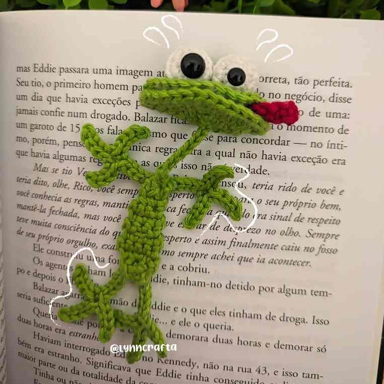 Marca Página Sapo Esmagado em Crochê Amigurumi