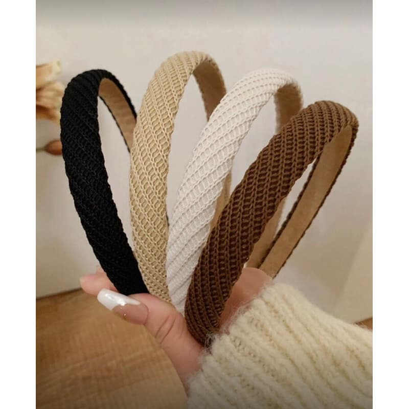 Tiara em Tricô, Conforto e Estilo Cores Neutras