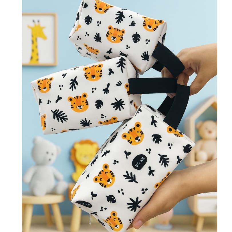 Kit com 3 Necessaire Infantil  Necessaire com alça Organizador de Mala Maternidade Bebe