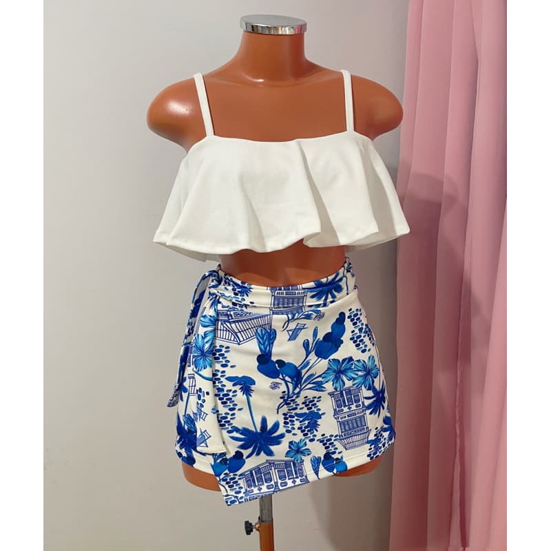 CONJUNTO FEMININO 2 PEÇAS CROPPED E SHORT SAIA AMARRAR ESTAMPADO COQUEIRO AZUL E BRANCO TUCANO ONCINHA LOOK VERÃO