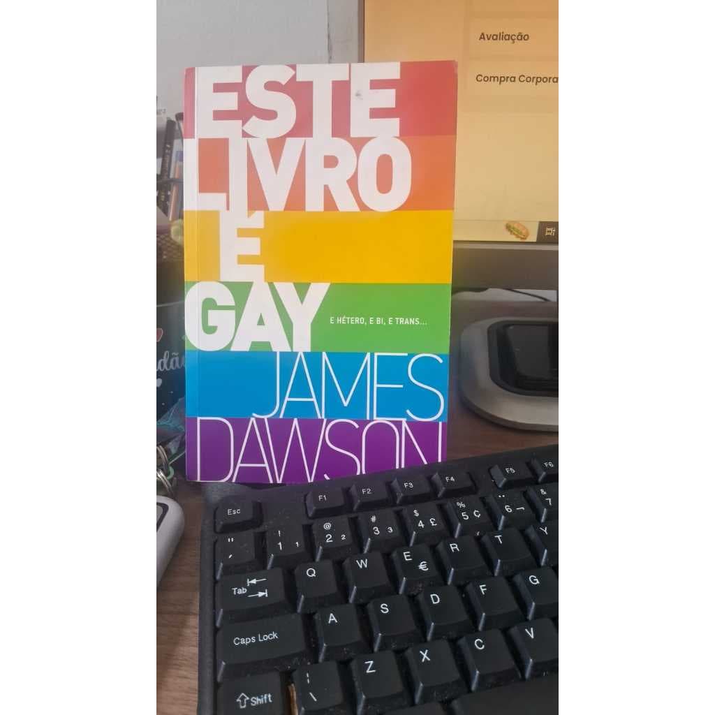 Este livro é gay James Dawson