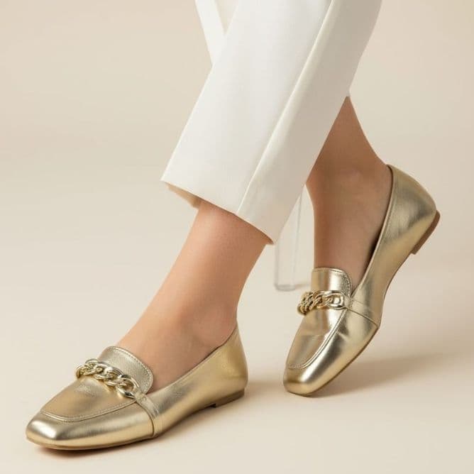 Sapatilha Feminina Confortável Luxo Elegante Sapato Feminino Mocassim Bico Quadrado Ouro Corrente