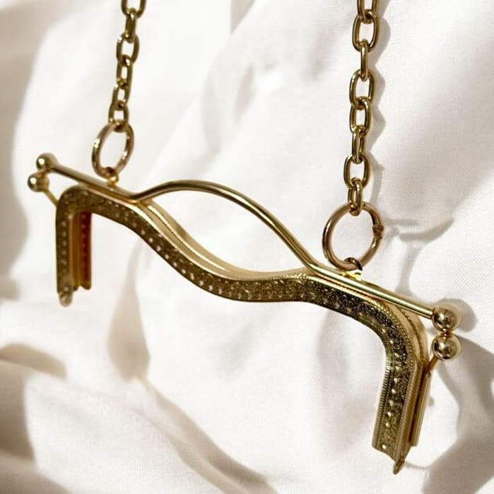 Alça Fecho Para Bolsa de Crochê Dourado Com Trava - LXTS210 - 20Cm Com Alça Corrente