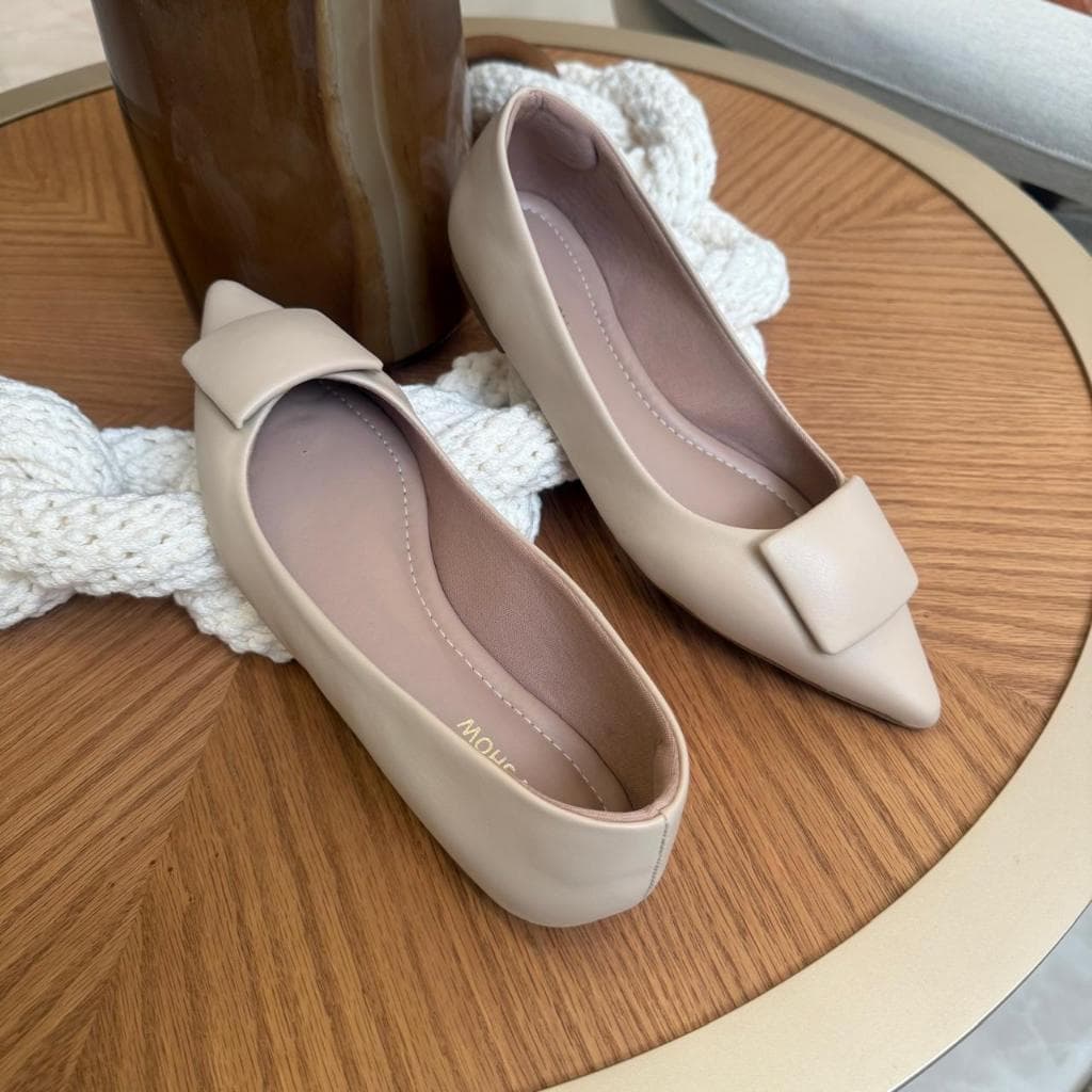 Sapatilha Feminina Preta Caramelo Detalhe Fivela Encapada Palmilha Confort Luxo