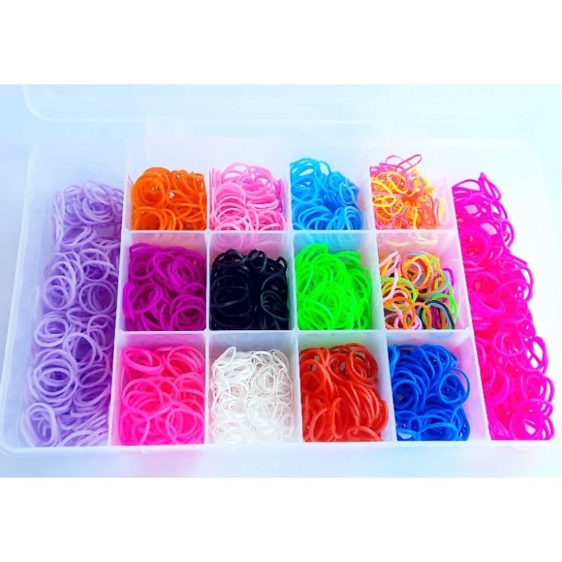 2000 Elástico Penteado Pet + CAIXA (14 CORES) Pulseira, Cabelo, Liguinha Borrachinha Laço Cabelo