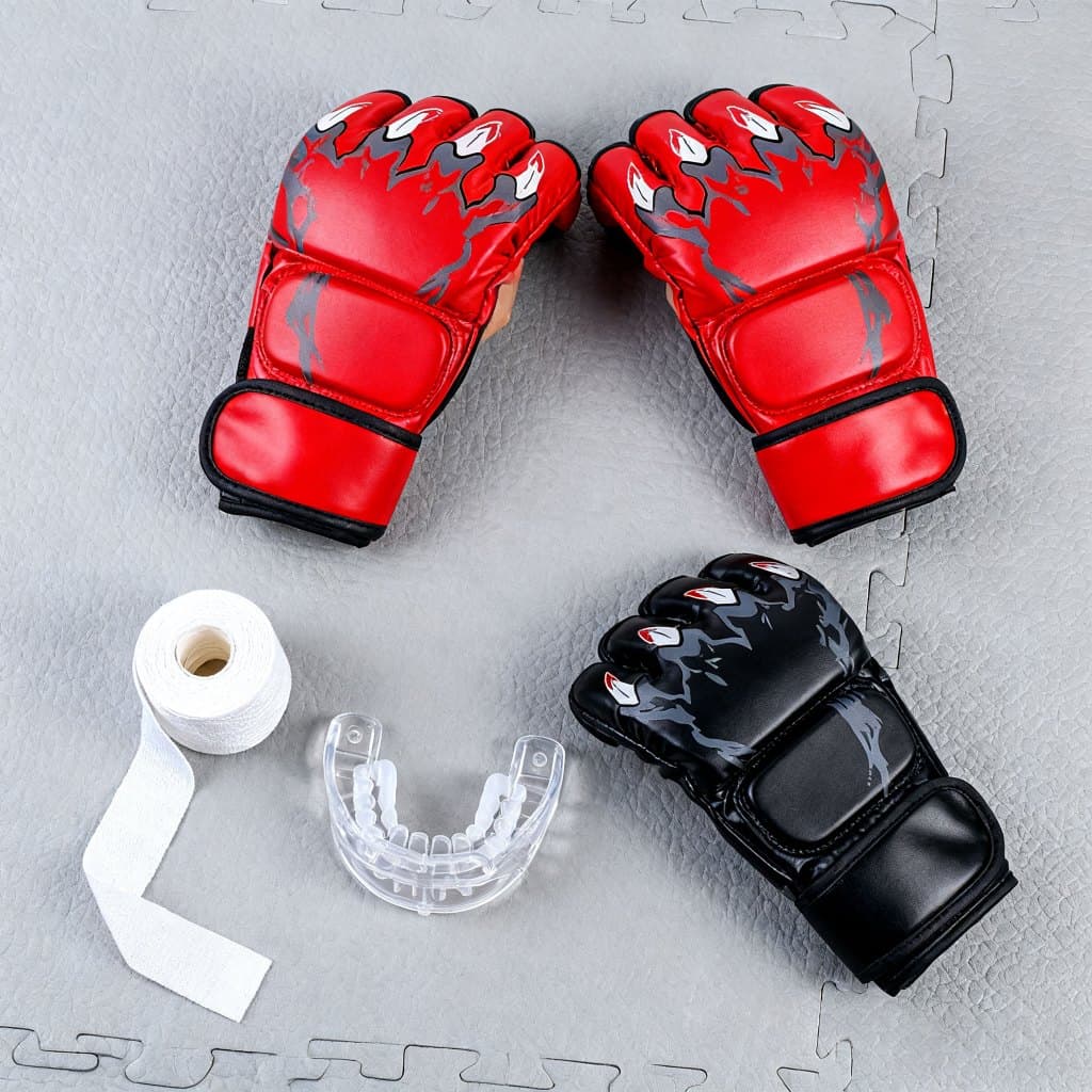 Luvas de boxe meio dedo luvas de MMA UFC Sanda luvas adultas espessadas sacos de areia de soco luvas de luta.