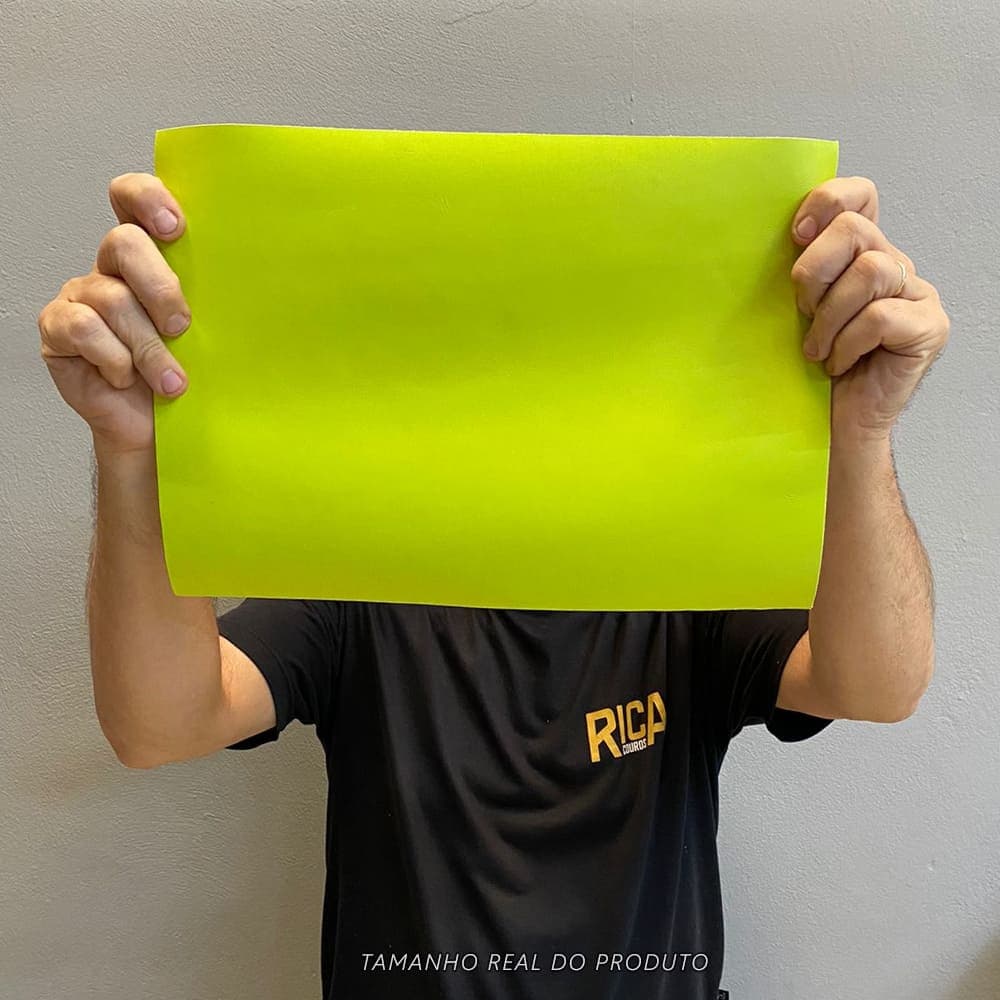 Painel de Couro Genuíno Tipo Madri - 25x35cm Retalho – Placa Textura Leve - Cor: Verde Neon