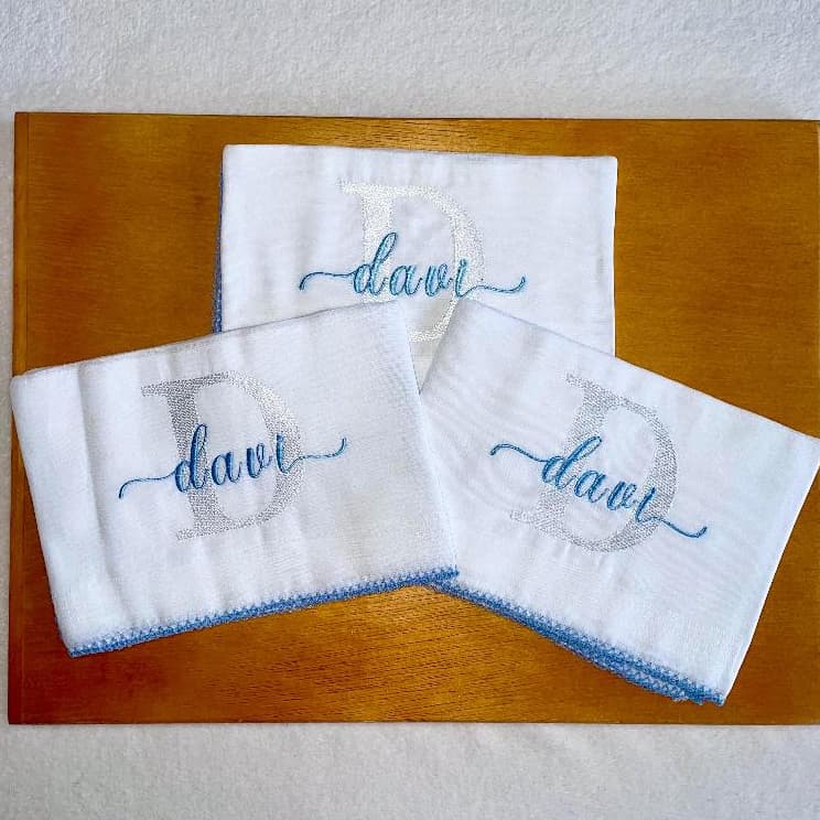 Kit 3 Fraldas de pano Personalizada para Bebê Leão Cavalinho Borboleta Cerejeira Letra Sobreposta 100% Algodão